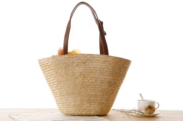 The Versatility of Beach Tote Bags: From Sand to Street