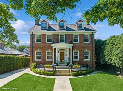 5 Qualities to Look for in a Great Chicago Realtor Broker | by Quentin Green | Sep, 2024 | Medium