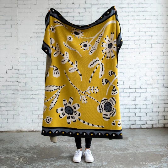 Knitted Throw Blankets: A Must-Have for Comfort and Décor | by Latestfeeds | Dec, 2024 | Medium