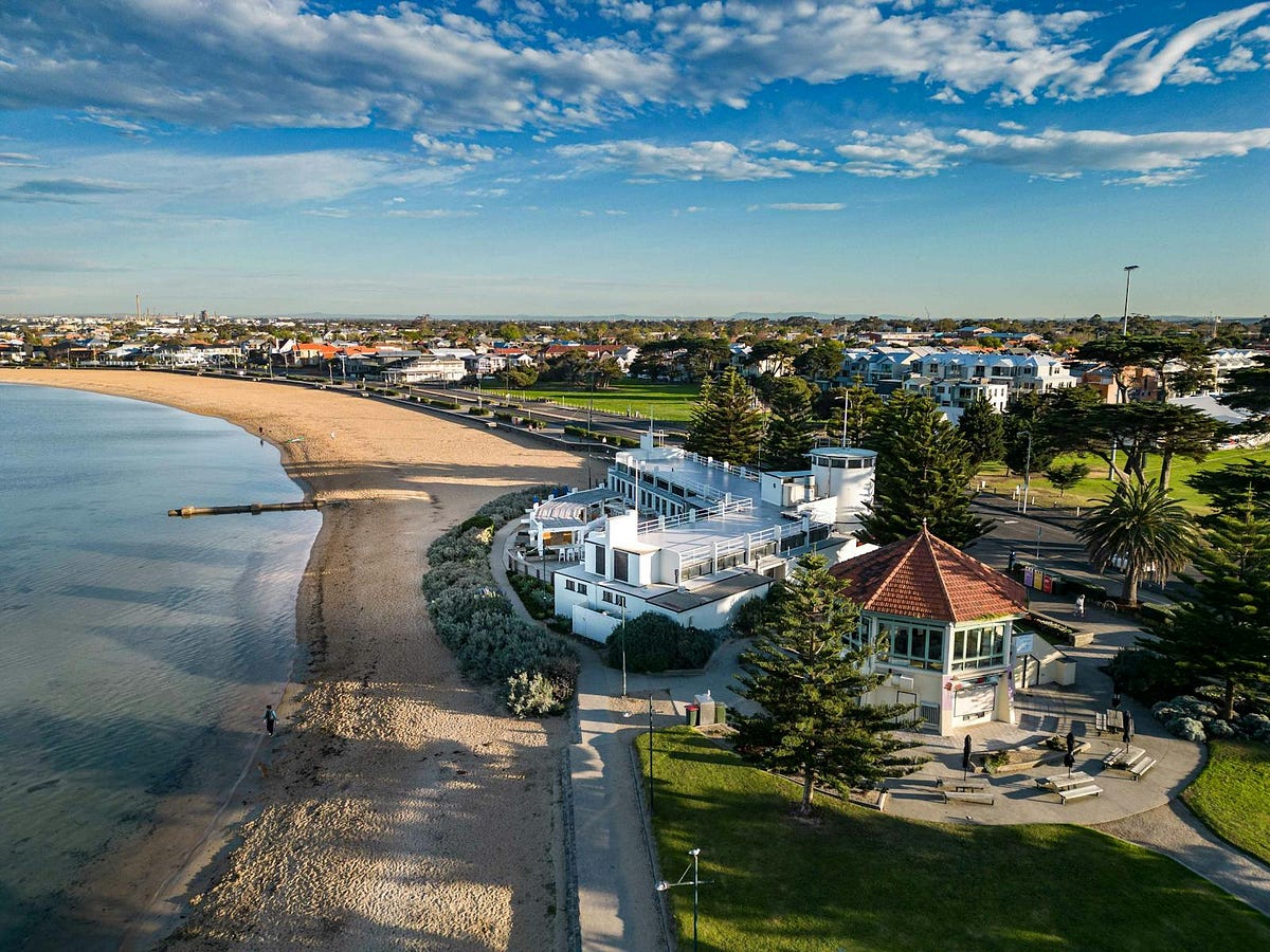 Exploring Williamstown: Reliable Taxi Services for Every Journey | by Book Melbourne Taxi | Apr, 2025 | Medium