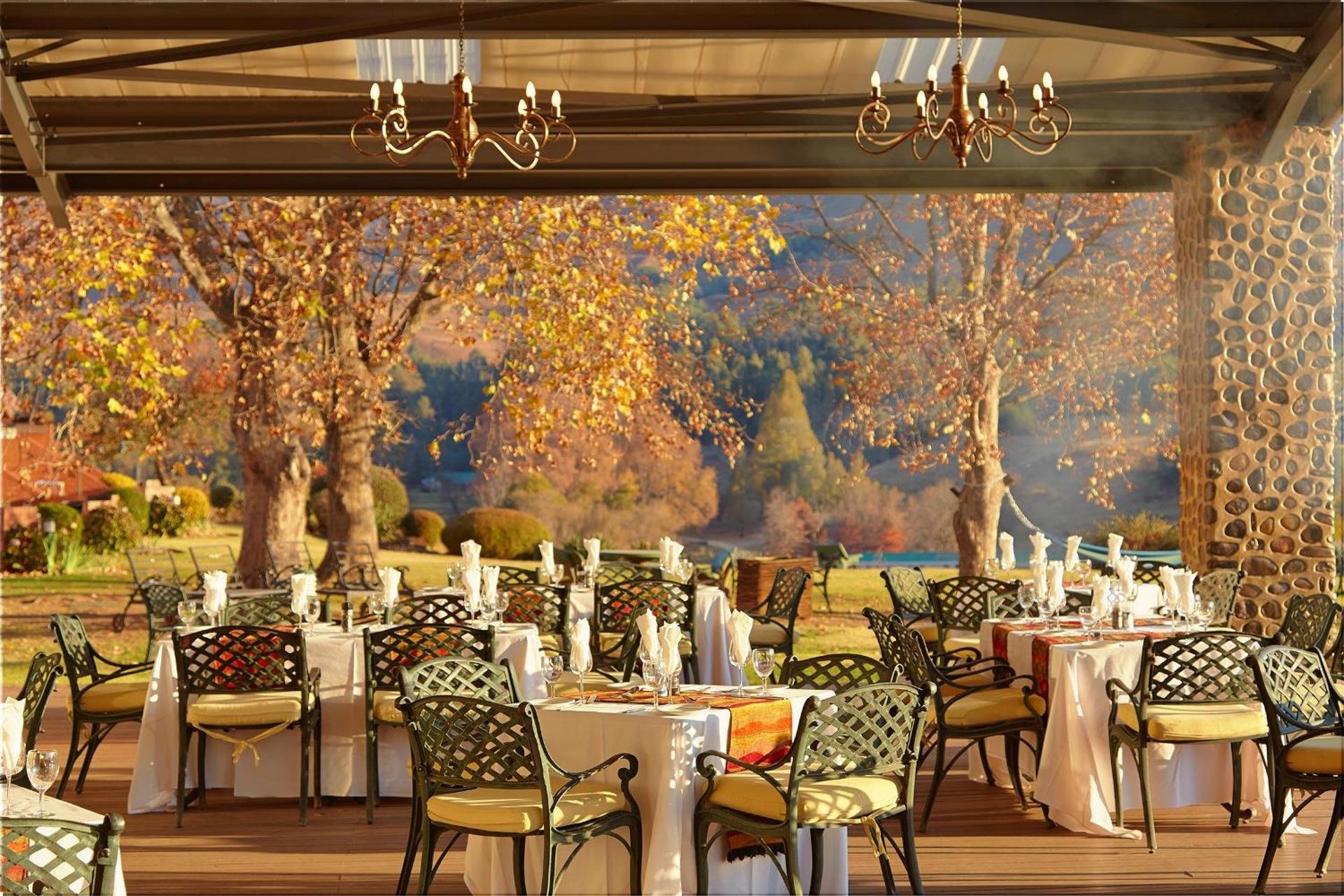 Tips to Save Maximally in an Exciting Romantic Getaway Western Cape