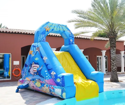 Planning a Backyard Bash? Here’s Why You Need an Inflatable Water Slide - Splash N Bounce
