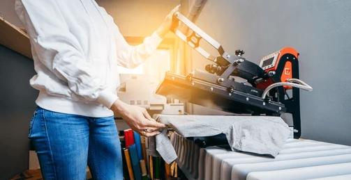 How Business Organization can Use the Custom T-shirts Manufacturer