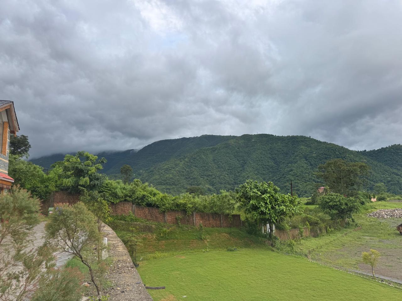Best Homestay in Dehradun | Peaceful Nature Stay Retreat
