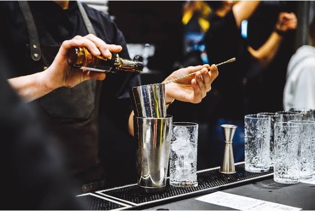Private Bar Catering in Minneapolis: The Ultimate Guide for Memorable Events