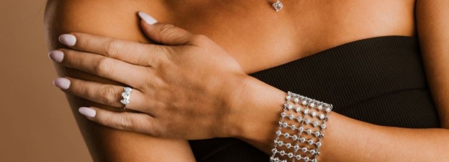 Raymond Lee Jewelers Cover Image