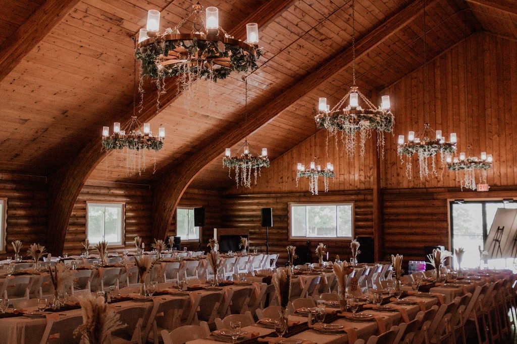 Best Weekend Wedding Venue near Columbus, Ohio | Willow Haven Lodge