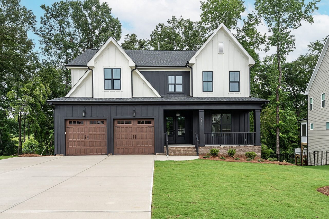 New Garage Door Installation Puyallup, WA | Free Estimate