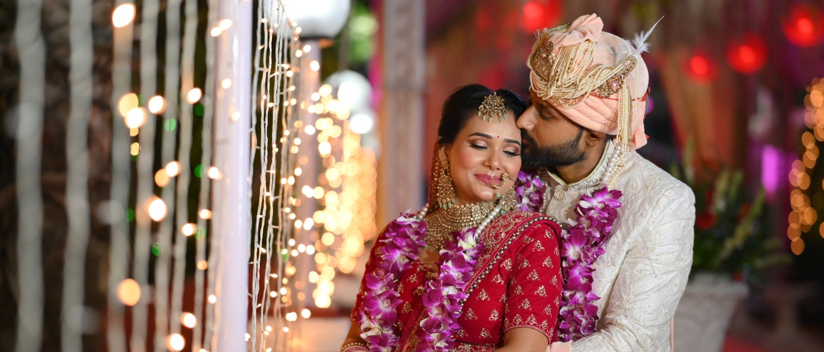 Bride and Groom Candid Photoshoot - WedClick