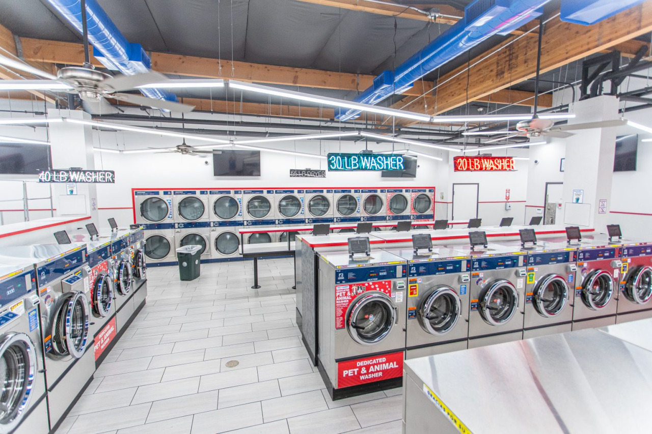 CoinLess Laundry — Laundromat Indio California for Convenient Laundry...